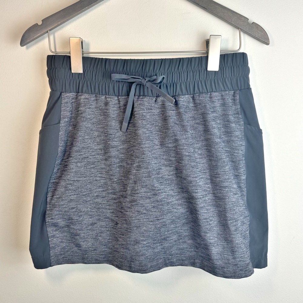 Athleta Excursion Hybrid Skort Skirt Grey & Black Style 405667 Size Extra Small